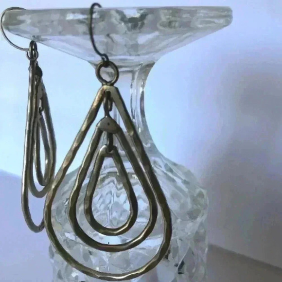 Vintage Steel hammered teardrops dangle earrings - Picture 4 of 7